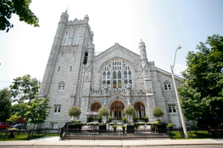 Illustration for article titled Beautiful Churches That Have Been Converted into Secular Buildings